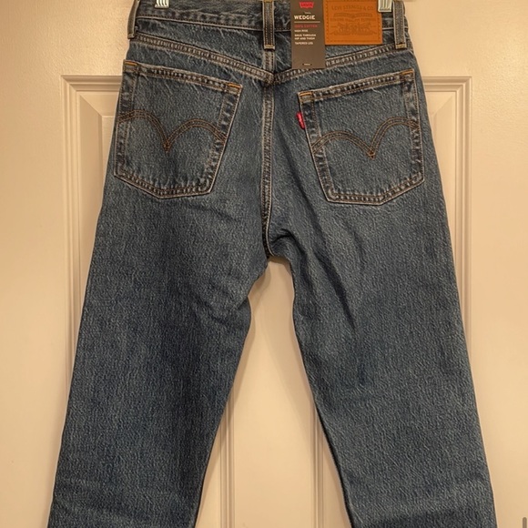 NWT Levi’s Wedgie Jeans - Picture 10 of 11
